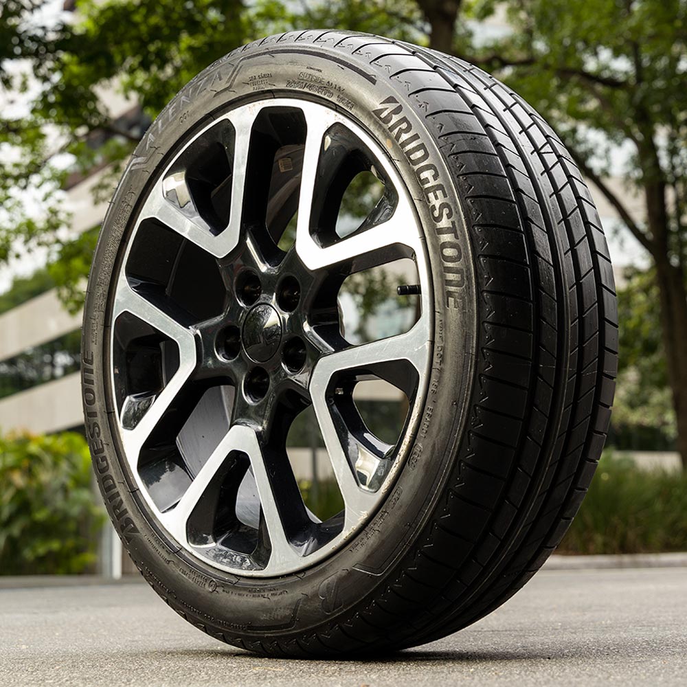 Pneu 275/40R20 106W Alenza 001 Run Flat Original BMW Bridgestone